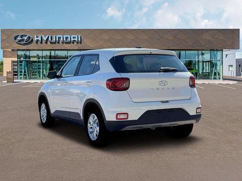 New 2026 Hyundai Venue SE FWD image 5