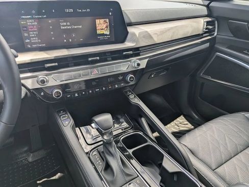 Used 2024 Kia Telluride EX X-Line AWD/4WD image 25