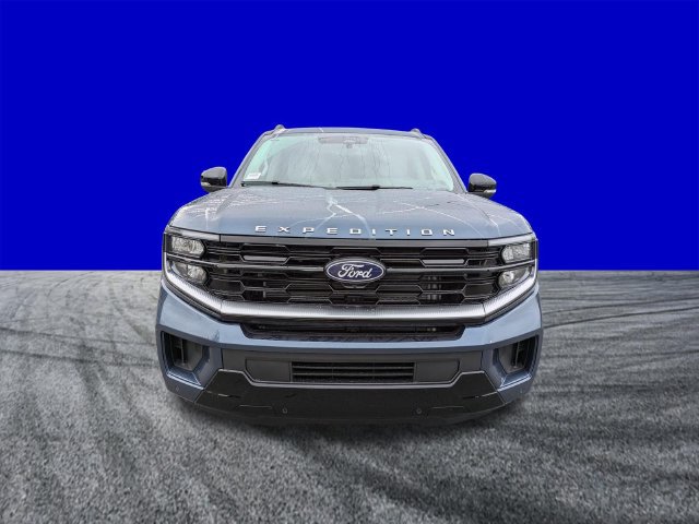 Certified 2027 Ford Expedition Max Platinum w/ Driver's Package AWD/4WD image 9