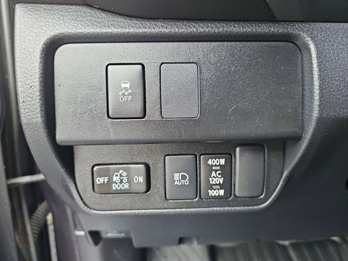 Used 2023 Toyota Tacoma TRD Off-Road w/ Technology Package image 28