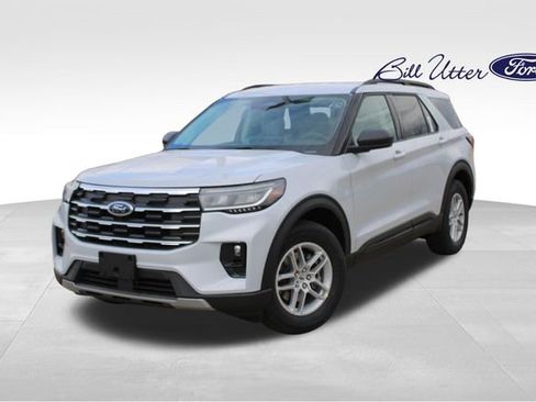 New 2026 Ford Explorer Active w/ Active Comfort Package image 1