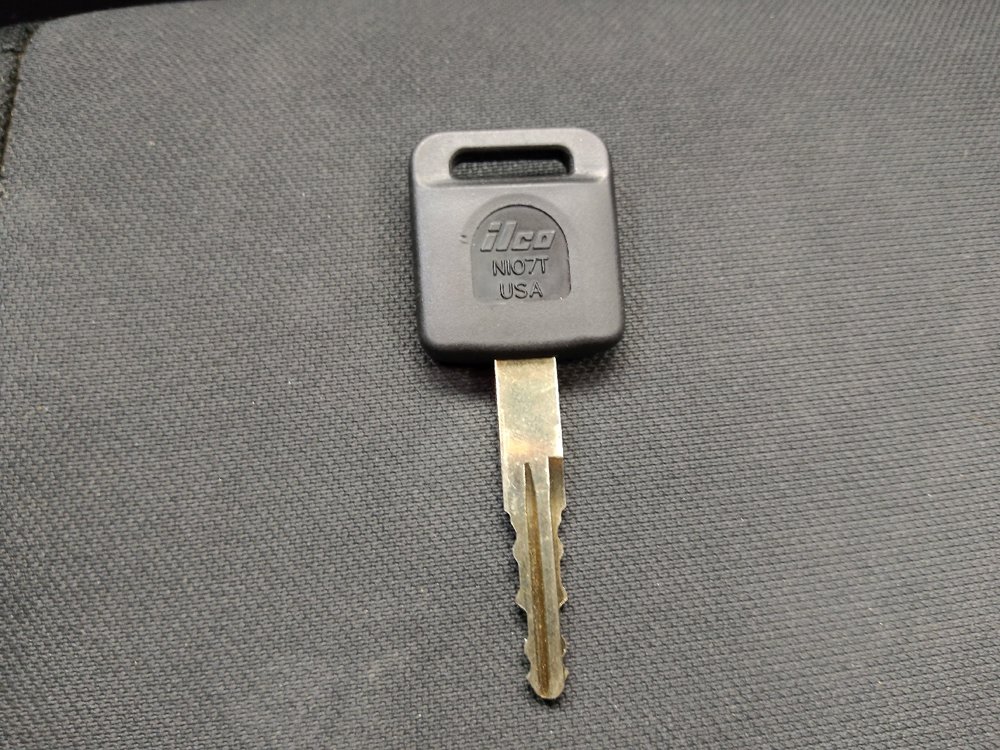 Used 2023 Nissan Versa S w/ Trunk Package FWD image 32