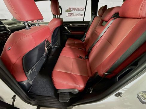 Used 2023 Lexus GX 460 Premium w/ Premium Package image 27