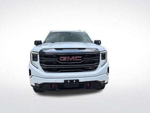 Used 2024 GMC Sierra 1500 AT4 w/ AT4 Premium Package AWD/4WD image 10