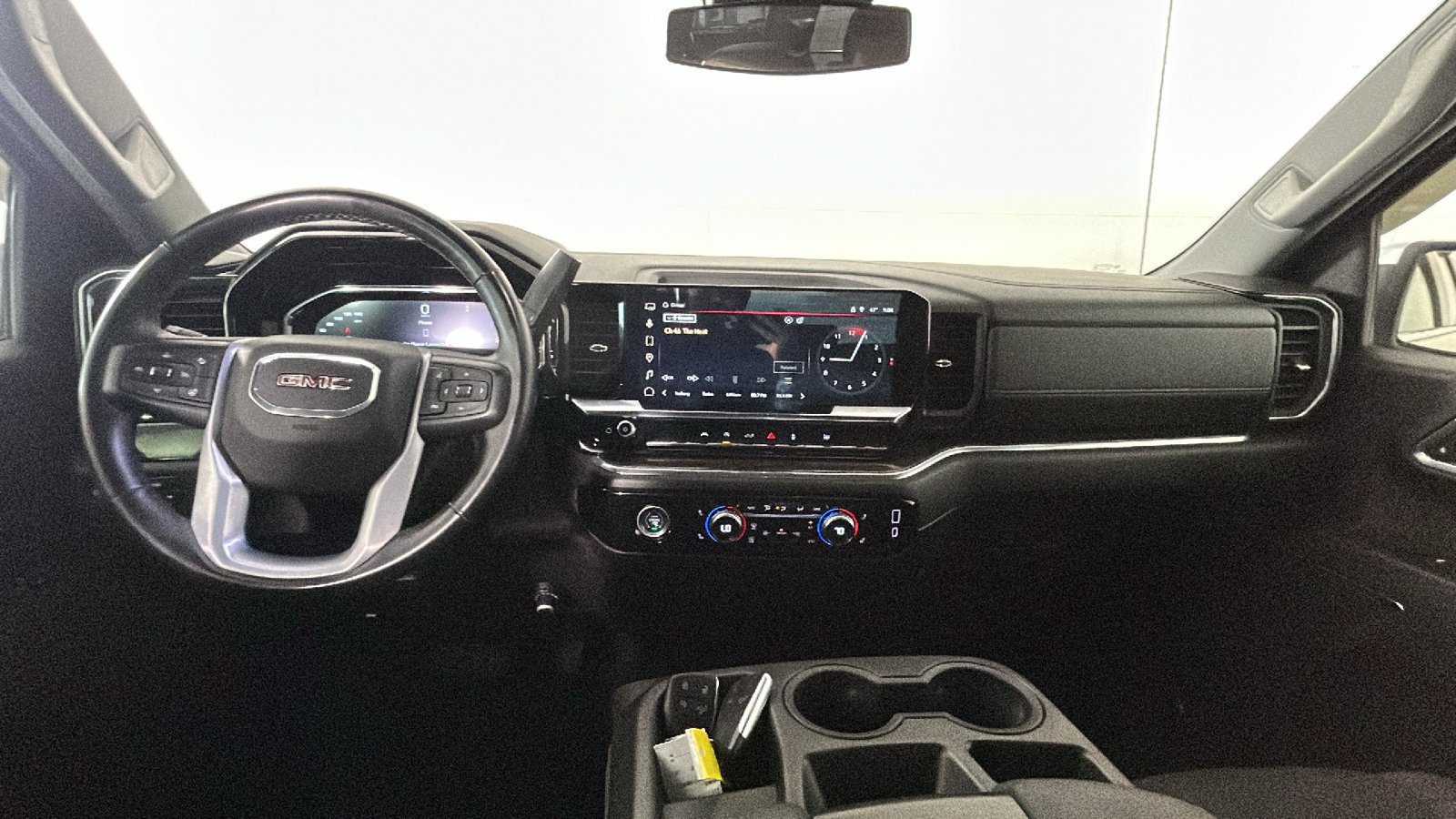 Used 2023 GMC Sierra 1500 SLE AWD/4WD image 31