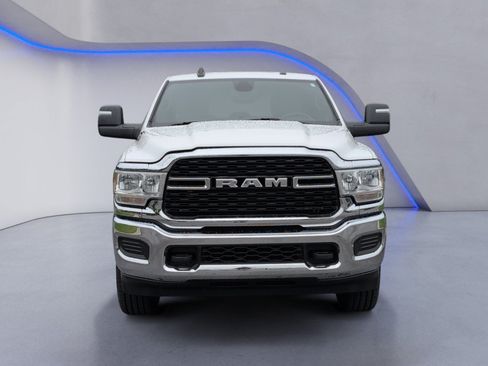 Used 2023 RAM 2500 Big Horn w/ Cold Weather Group AWD/4WD image 9