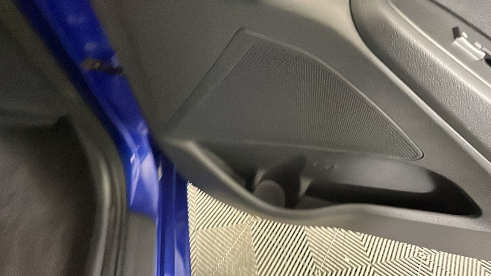 Used 2020 Hyundai Ioniq SE FWD image 36