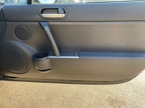 Used 2008 MAZDA MX-5 Miata Touring w/ Interior Trim Pkg RWD image 18