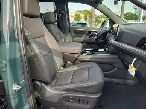 New 2026 Chevrolet Suburban Z71 w/ Z71 Off-Road Package image 17