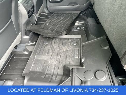 Certified 2025 Chevrolet Silverado EV LT AWD/4WD image 33