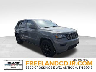 Used 2019 Jeep Grand Cherokee Altitude RWD video 1