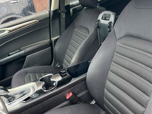 Used 2015 Ford Fusion SE w/ Equipment Group 202A FWD image 10