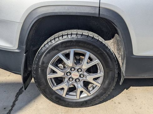 Used 2020 GMC Acadia SLT image 16