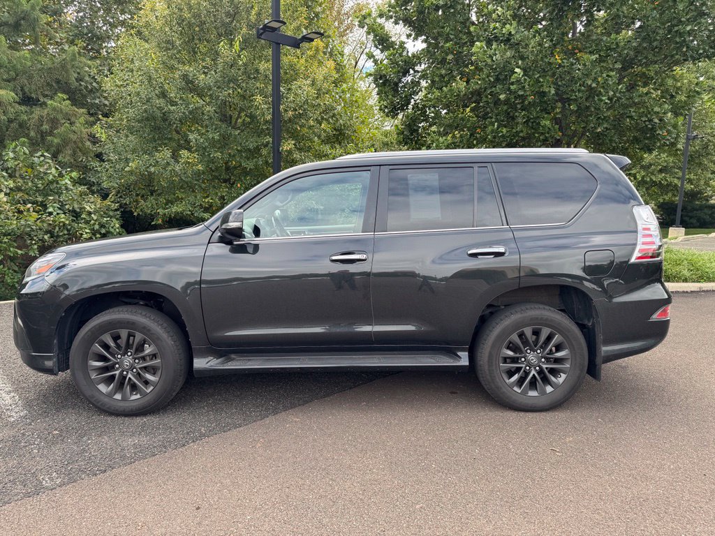 Certified 2023 Lexus GX 460 Premium w/ Premium Package AWD/4WD image 2