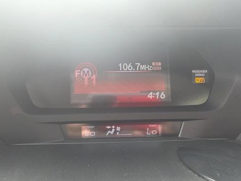 Used 2013 Acura ILX w/ Premium Package image 37