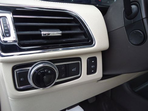 Used 2019 Lincoln Navigator L Reserve w/ Cargo Package image 14