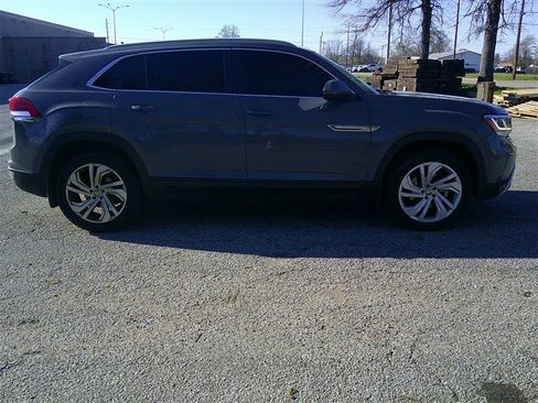 Used 2021 Volkswagen Atlas Cross Sport SEL image 6