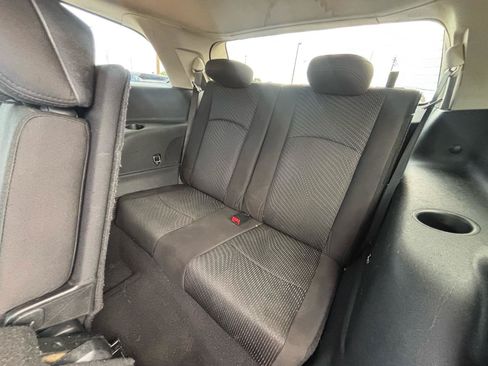 Used 2017 Dodge Journey SE w/ Flexible Seating Group FWD image 16