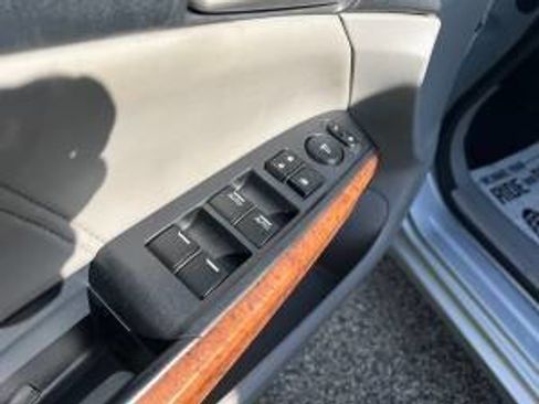 Used 2012 Honda Accord EX-L image 17