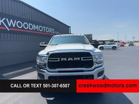 Used 2020 RAM 2500 Tradesman w/ Chrome Appearance Group AWD/4WD image 15