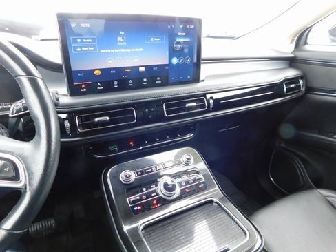 Used 2023 Lincoln Nautilus AWD w/ Premium Package image 40