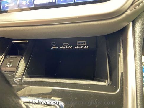 Used 2023 Subaru Outback Premium image 16