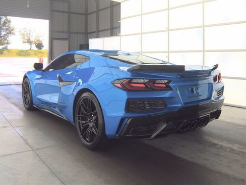 Used 2024 Chevrolet Corvette Z06 RWD image 4