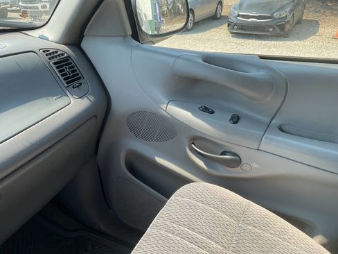 Used 1998 Ford F150 XLT image 14