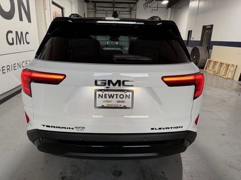 New 2026 GMC Terrain Elevation w/ Black Edition image 31
