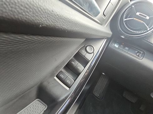 Used 2026 Chevrolet Equinox LT FWD image 31