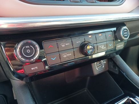 Certified 2024 Jeep Compass Limited image 16