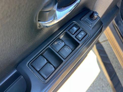 Used 2022 Nissan Titan PRO-4X w/ Pro-4x Utility Package image 11