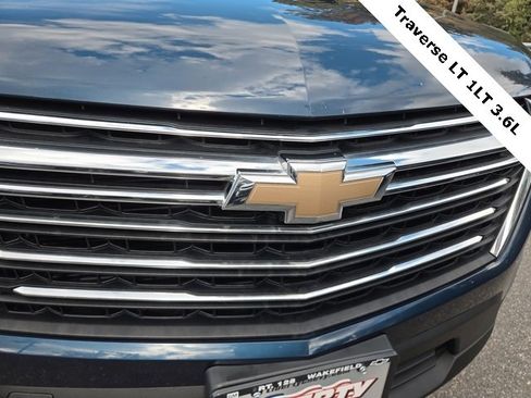 Used 2023 Chevrolet Traverse LT image 5