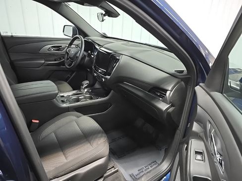 Used 2023 Chevrolet Traverse LT w/ Midnight/Sport Edition AWD/4WD image 15