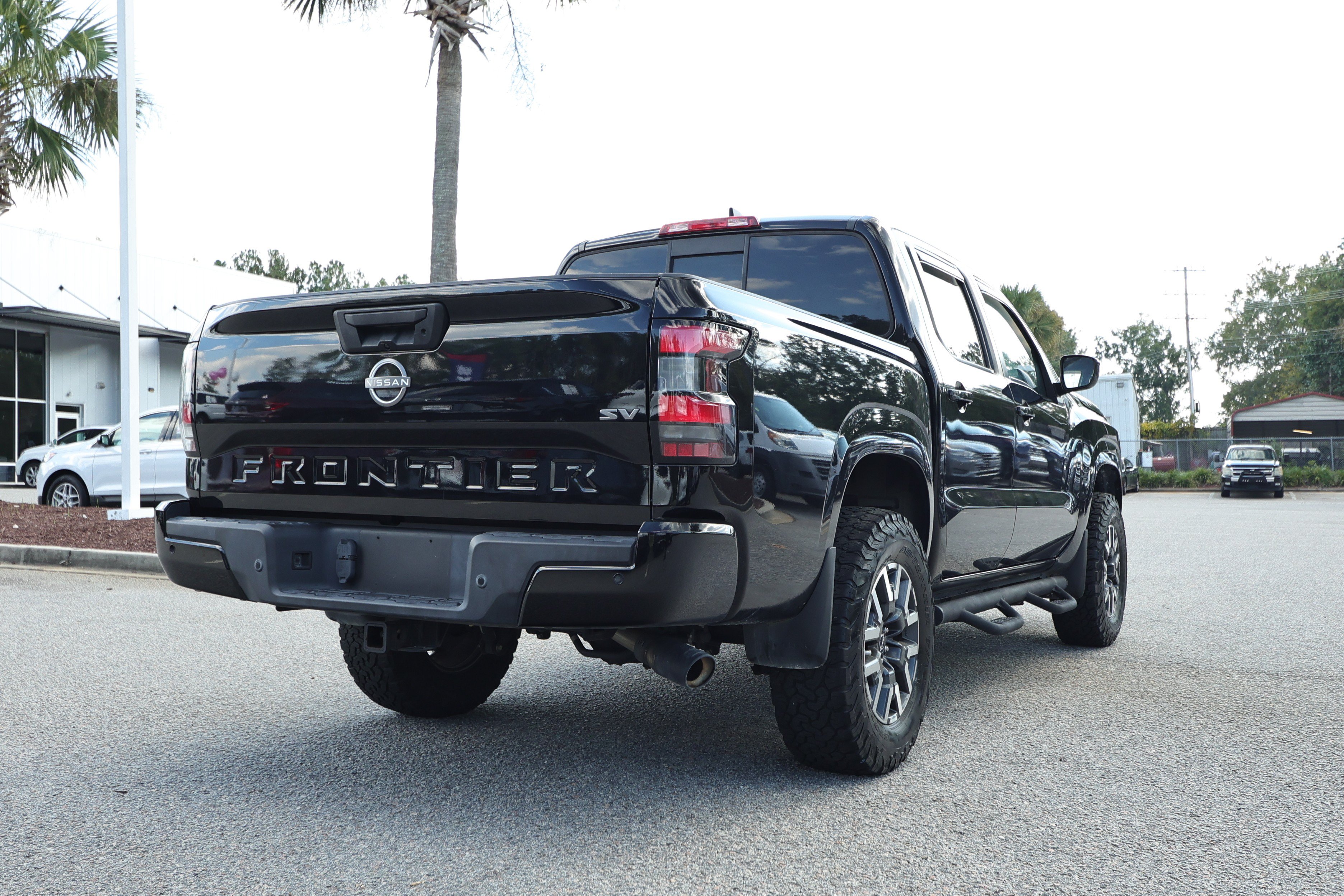 Used 2022 Nissan Frontier SV RWD image 6