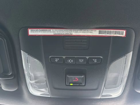 Used 2022 Toyota Corolla SE image 18