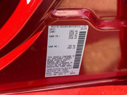 Used 2025 Nissan Altima 2.5 SR w/ SR Premium Package FWD image 18