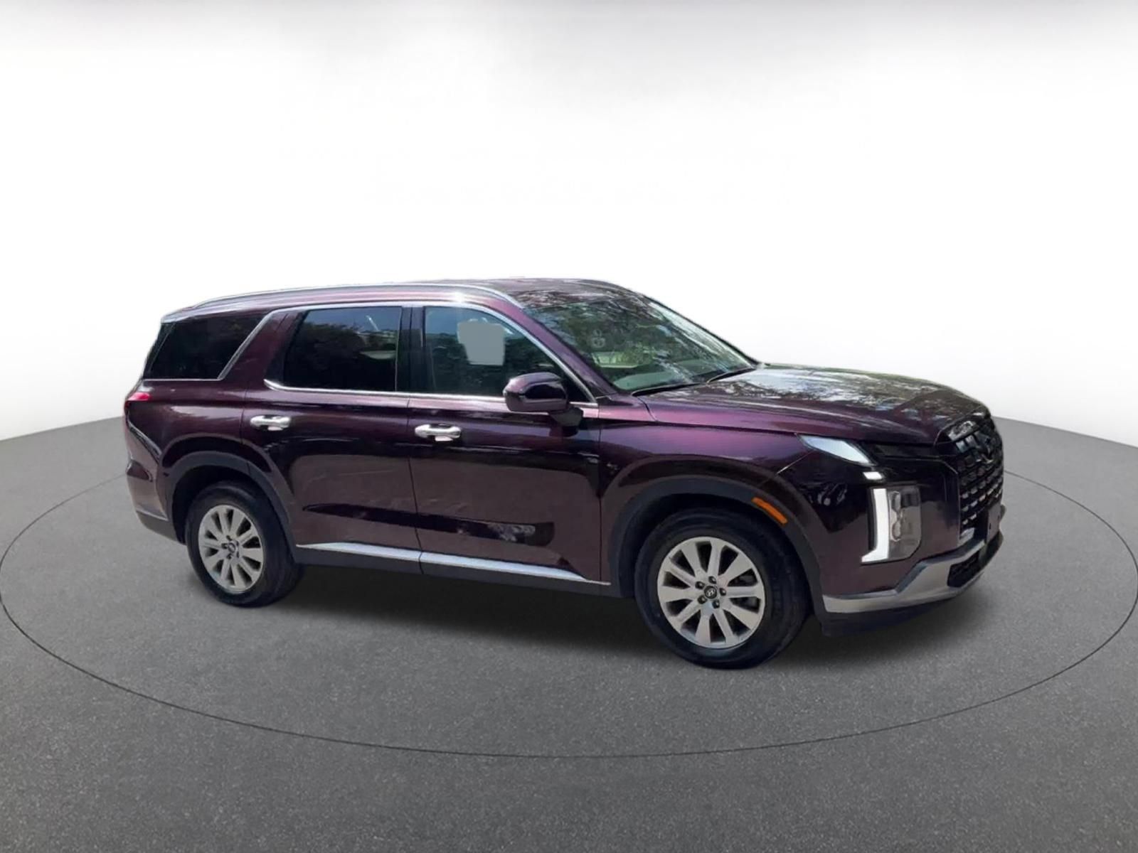 Used 2024 Hyundai Palisade SEL FWD image 2