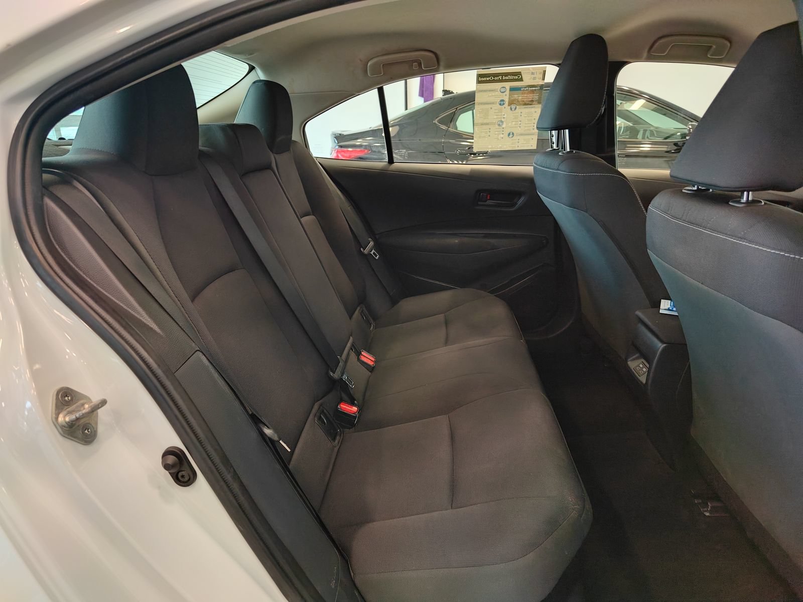 Used 2025 Toyota Corolla LE FWD image 15