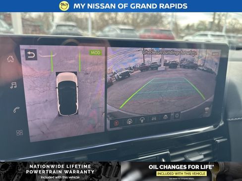 New 2026 Nissan Pathfinder SL image 16