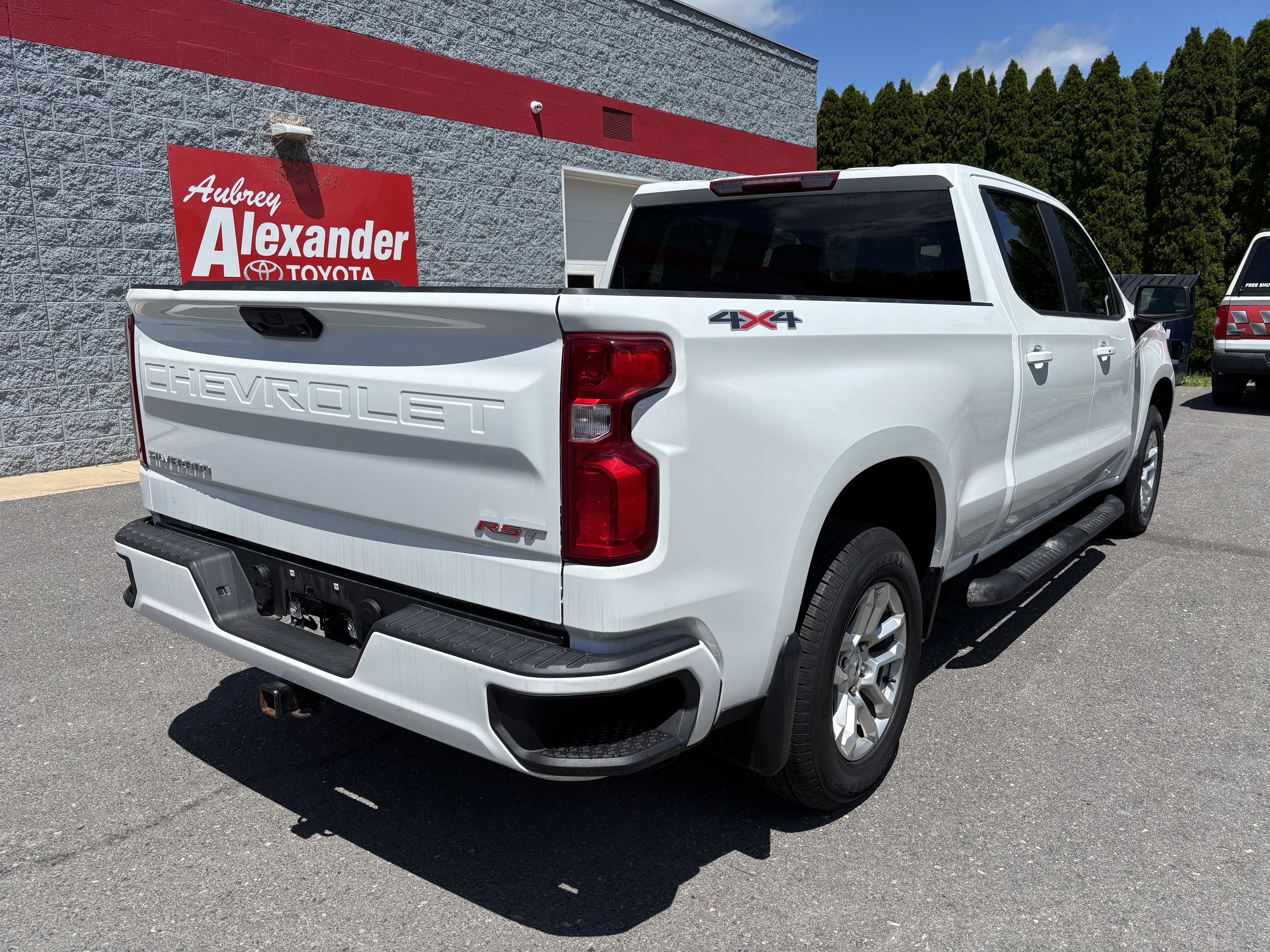 Used 2024 Chevrolet Silverado 1500 RST w/ Protection Package AWD/4WD image 3