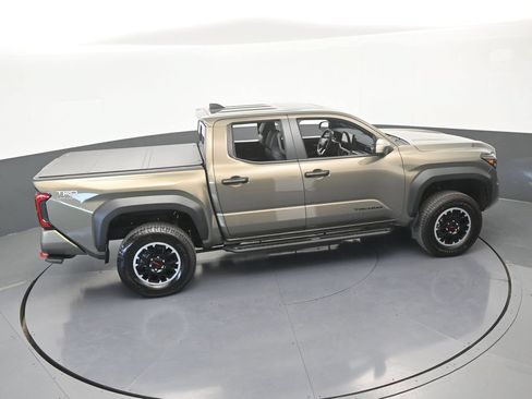 Used 2025 Toyota Tacoma TRD Off-Road w/ TRD Off Road Premium Package AWD/4WD image 65