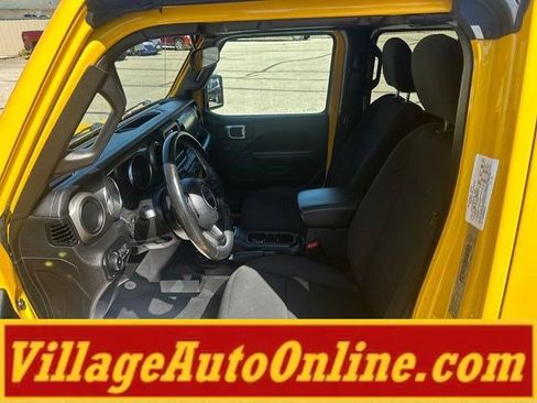 Used 2019 Jeep Wrangler Unlimited Sport w/ Technology Group AWD/4WD image 13