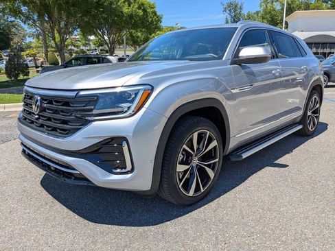 Used 2025 Volkswagen Atlas Cross Sport SEL Premium R-Line AWD/4WD image 6
