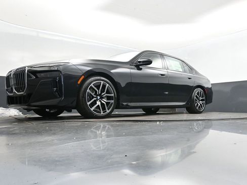 New 2026 BMW 740i xDrive 740i xDrive w/ Executive Package image 21