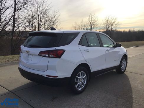 Used 2024 Chevrolet Equinox LS image 3