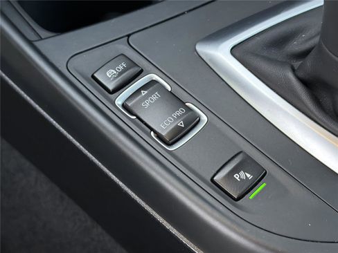 Used 2017 BMW 230i Convertible image 30