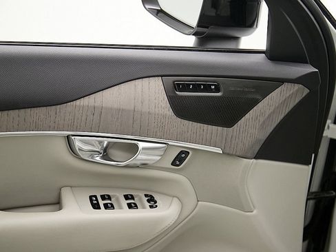 Certified 2023 Volvo XC90 T8 Plus w/ Protection Package Premier AWD/4WD image 11