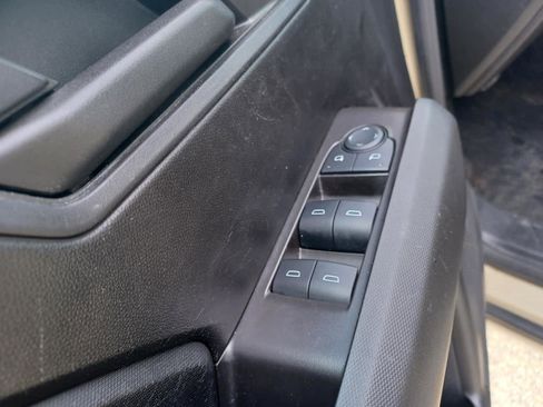 Used 2024 Chevrolet Colorado W/T image 12