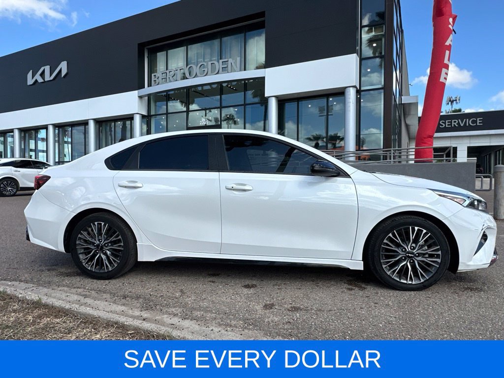 Used 2024 Kia Forte GT-Line w/ GT-Line Premium Package FWD image 3